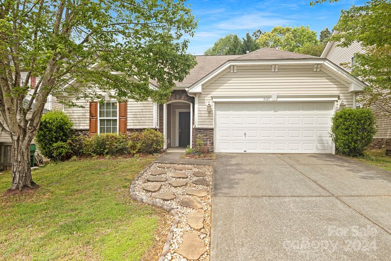 9325 Seamill Rd, Charlotte, NC 28278