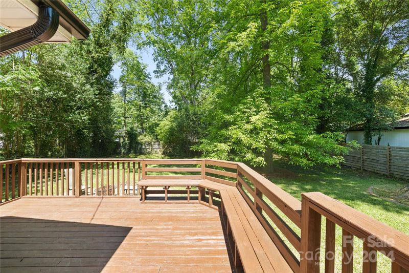 219 Seneca Pl, Charlotte, NC 28210