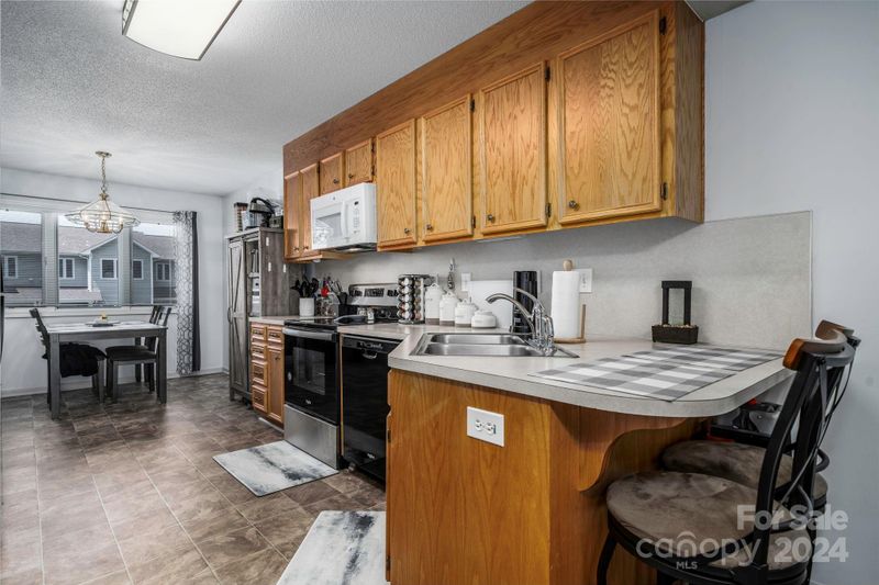 3388 White Oak Ct, Claremont, NC 28610