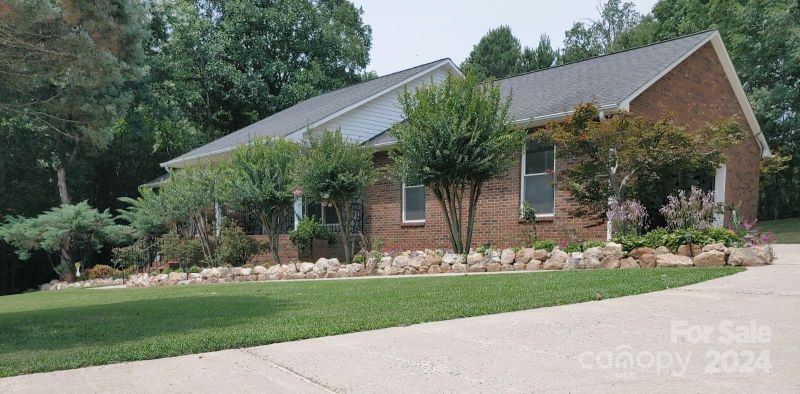 525 Orchid Ct, Stanley, NC 28164