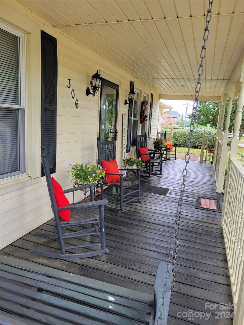 306 S Juniper St, Kannapolis, NC 28081