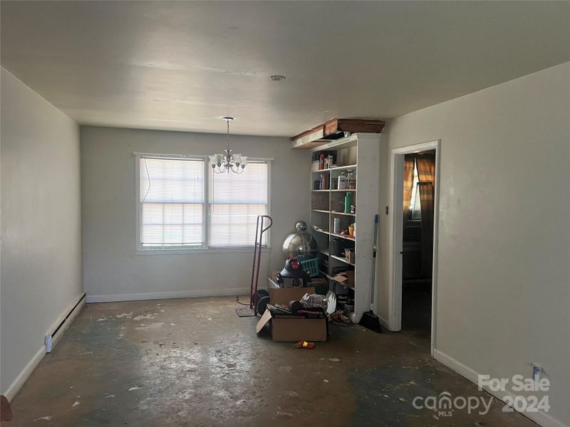 5901 Plainfield Dr, Charlotte, NC 28215