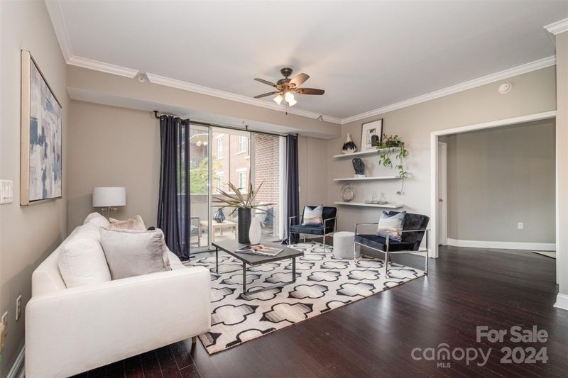 300 W 5th St #334, Charlotte, NC 28202