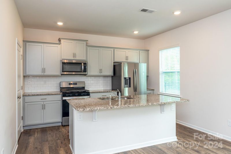 4018 Village Blvd, Conover, NC 28613