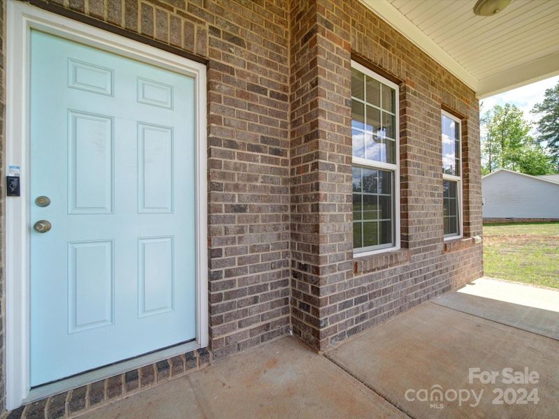962 Miles Rd, Dallas, NC 28034