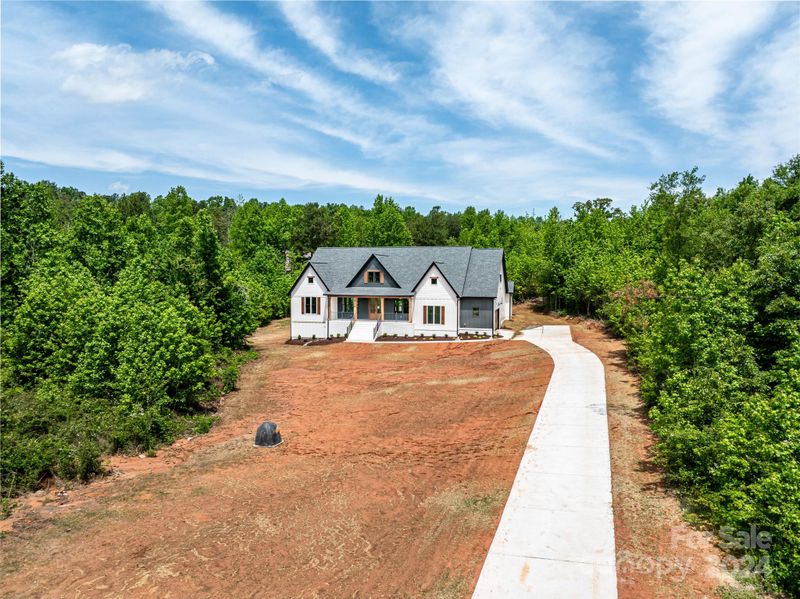 717 Barbary Pl, Lincolnton, NC 28092