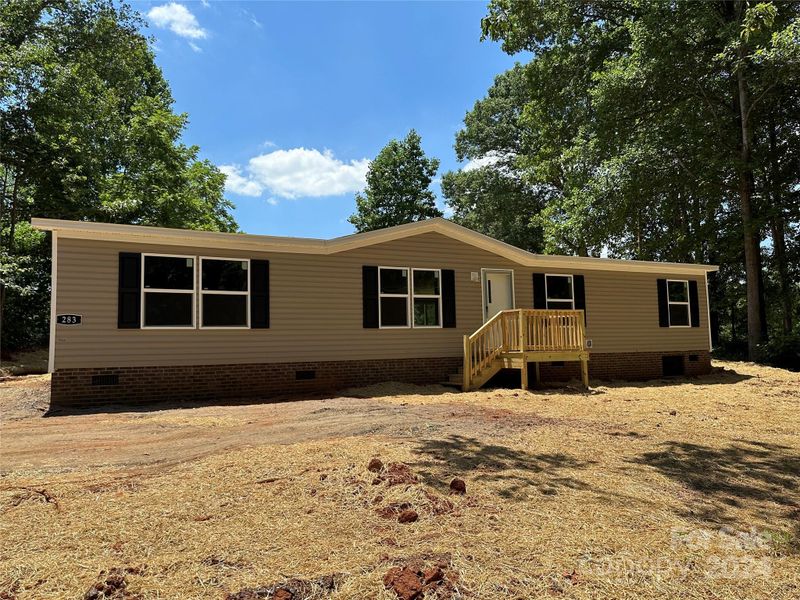 283 Lippard Farm Rd, Statesville, NC 28678