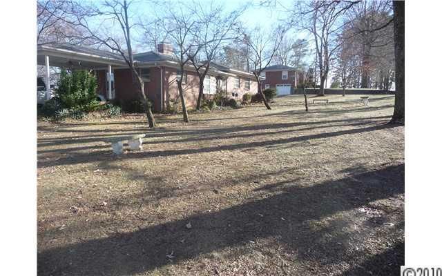 1608 Enochville Rd, Kannapolis, NC 28081