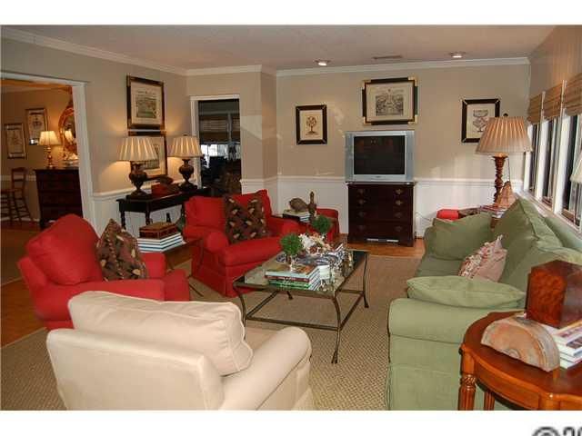 124 Manning Dr, Charlotte, NC 28209