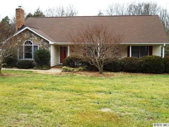 7910 Surry Ln, Indian Trail, NC 28079