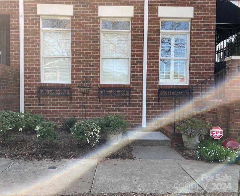 31 14th Avenue Pl, Hickory, NC 28601