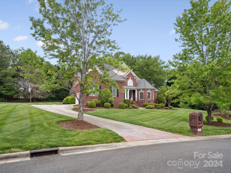 1271 Sawgrass Dr, Rock Hill, SC 29732
