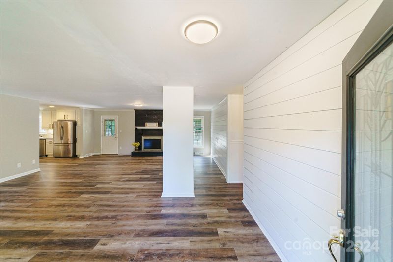 8691 Hills Dell Dr, Concord, NC 28027