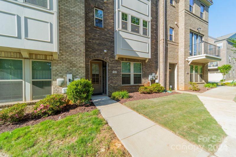 1260 Madison Towns Ln, Charlotte, NC 28209