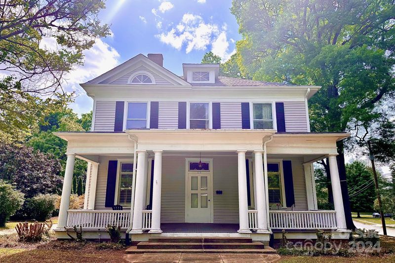 219 Mulberry St N, Statesville, NC 28677