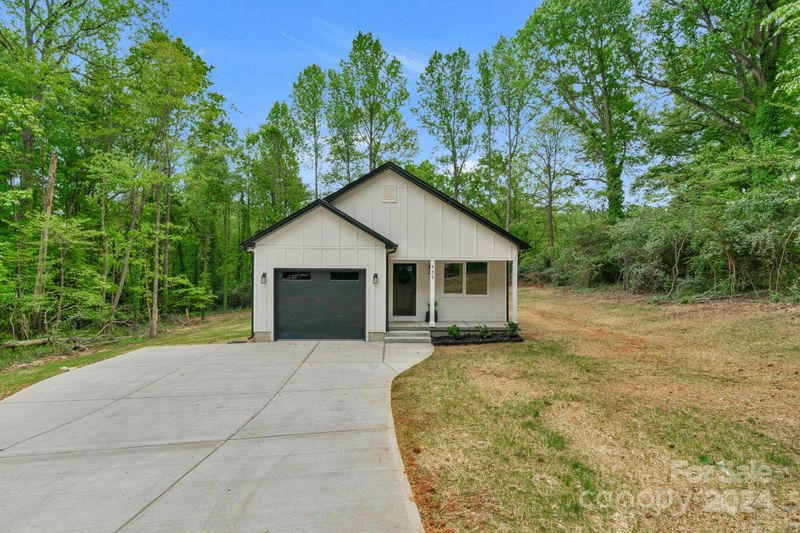 525 E I St, Newton, NC 28658