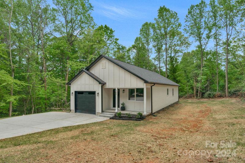 525 E I St, Newton, NC 28658