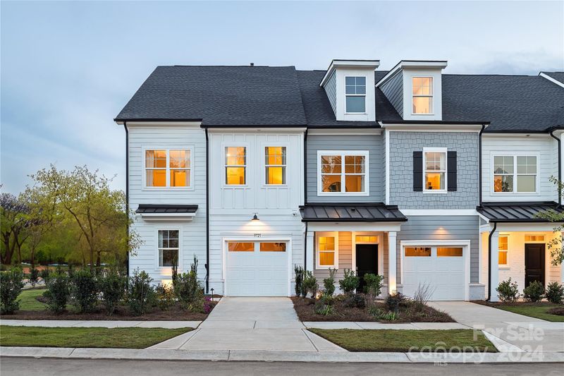9535 Munsing Dr, Charlotte, NC 28269