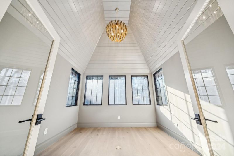 900 Jefferson Dr, Charlotte, NC 28270