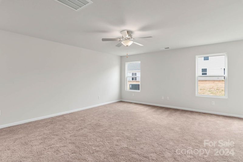 2110 Transatlantic Ave, Charlotte, NC 28215