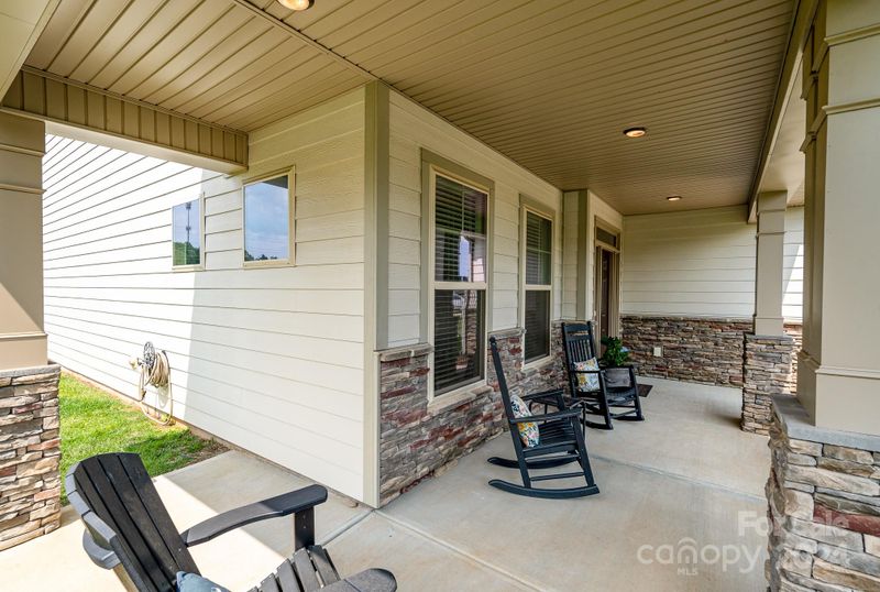 1508 Post Ct, Gastonia, NC 28054