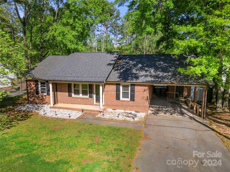 1428 Midlake Ave, Kannapolis, NC 28083