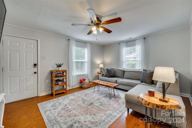 221 Leisure Ln, Catawba, SC 29704