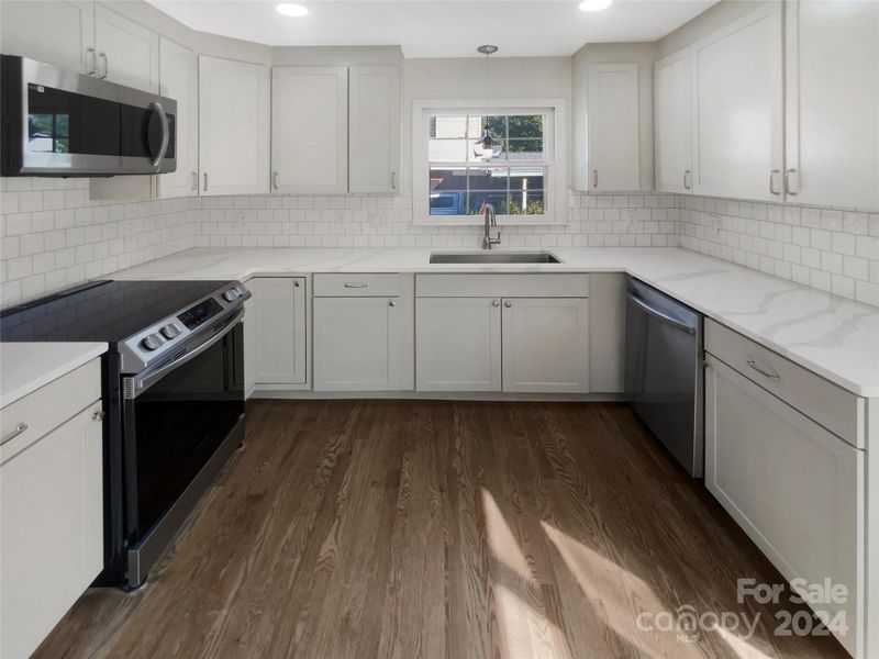 1942 Townsend Ave, Charlotte, NC 28205