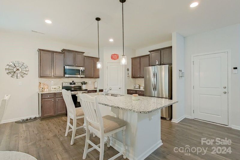7801 Creek Park Dr, Denver, NC 28037