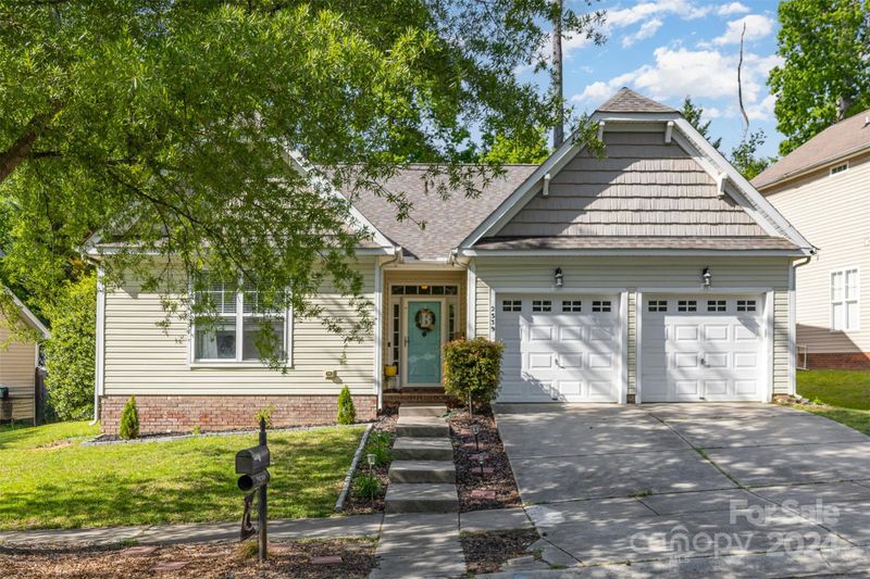 2539 Winding River Dr, Charlotte, NC 28214