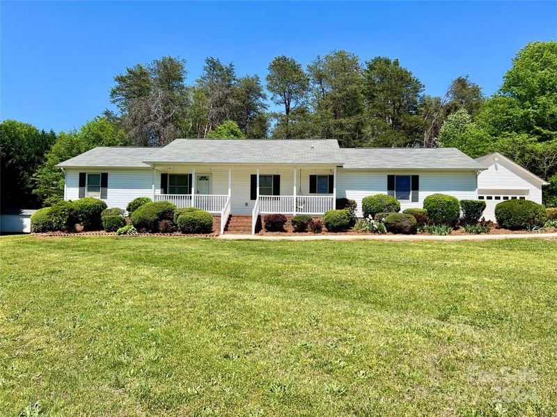 1008 Park Cir, Lincolnton, NC 28092