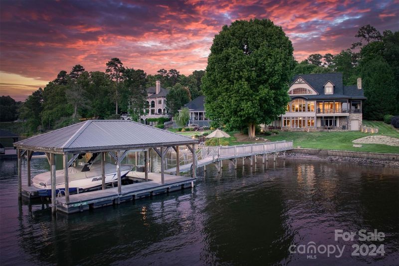 111 Camp Ln, Mooresville, NC 28117