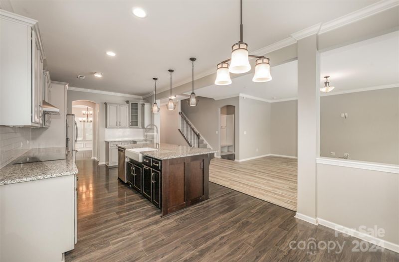 137 Maggie Dr, Mount Holly, NC 28120