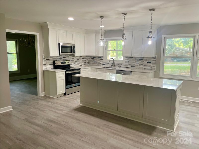 3200 Matthews Mint Hill Rd, Matthews, NC 28105