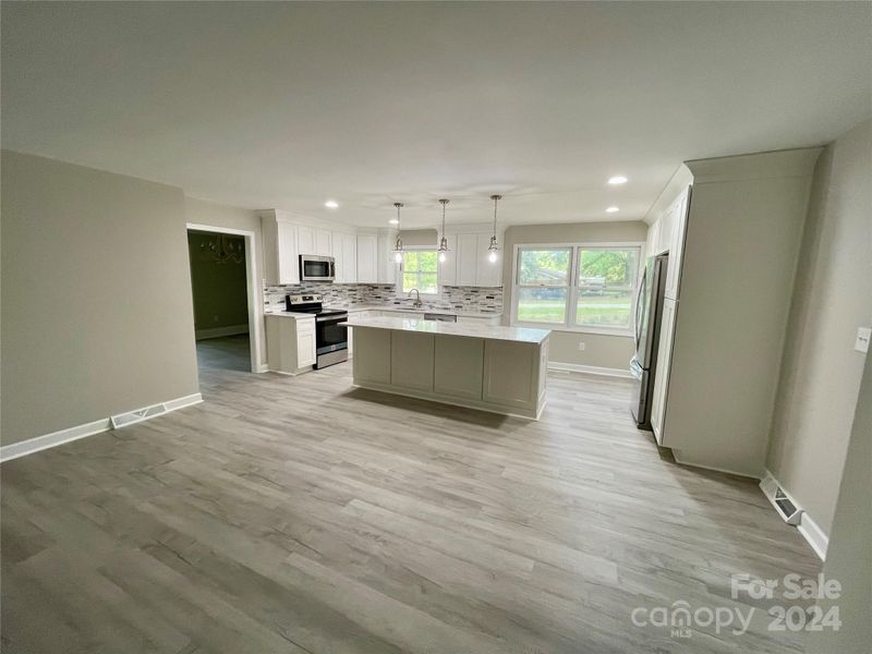 3200 Matthews Mint Hill Rd, Matthews, NC 28105