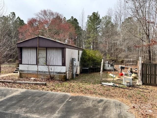 832 Sunshine Ln, Chester, SC 29706