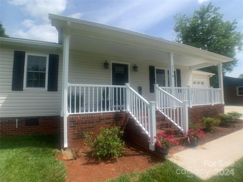 1178 Park Cir, Lincolnton, NC 28092