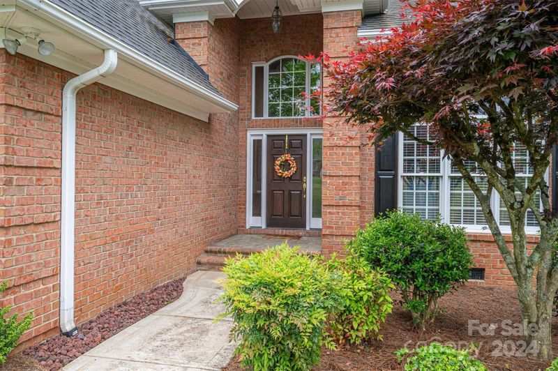 107 Green Meadow Ct, Gastonia, NC 28056