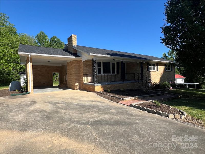 308 S 8th Ave, Maiden, NC 28650