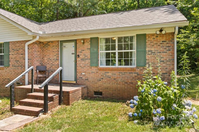 208 Hugh Caldwell Rd, Charlotte, NC 28214