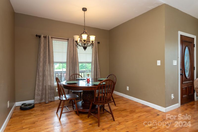 2722 Hallman Dr, Crouse, NC 28033