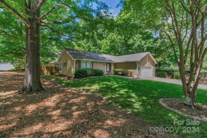 9540 Rainbow Forest Dr, Charlotte, NC 28277