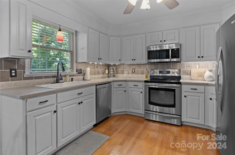 2040 Jefferson Ave, Gastonia, NC 28056