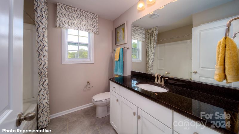 140 Autumnwood Rd, Troutman, NC 28166