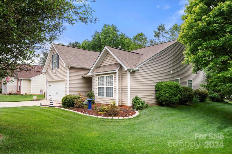 1602 Eagle Lake Dr, Fort Mill, SC 29707