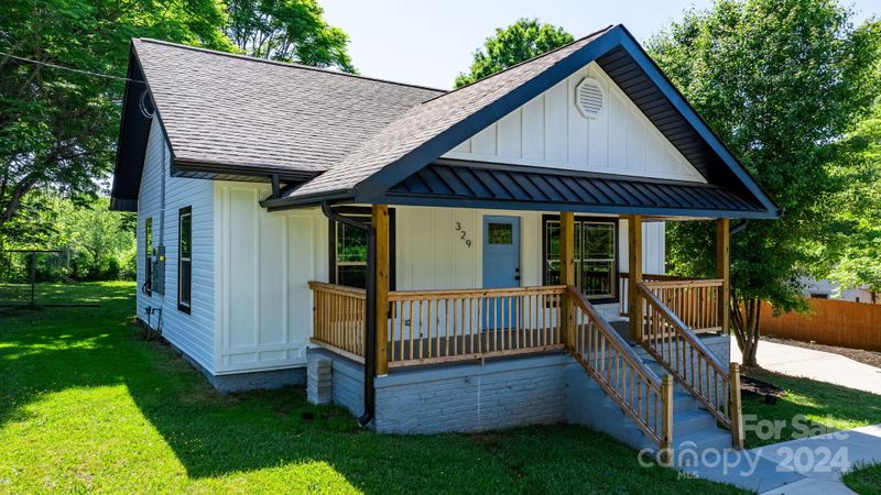 329 S Cline Ave, Newton, NC 28658