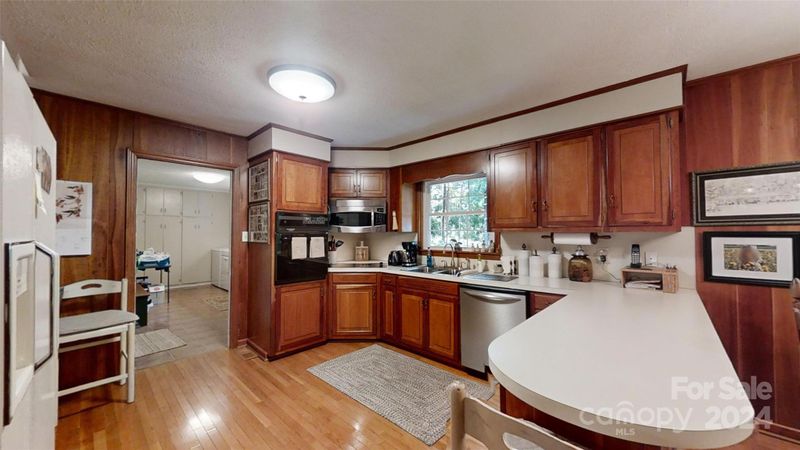 1154 Timberlane Dr, Lincolnton, NC 28092