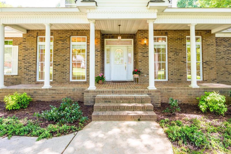 6730 Hawks Nest Ln, Stanley, NC 28164