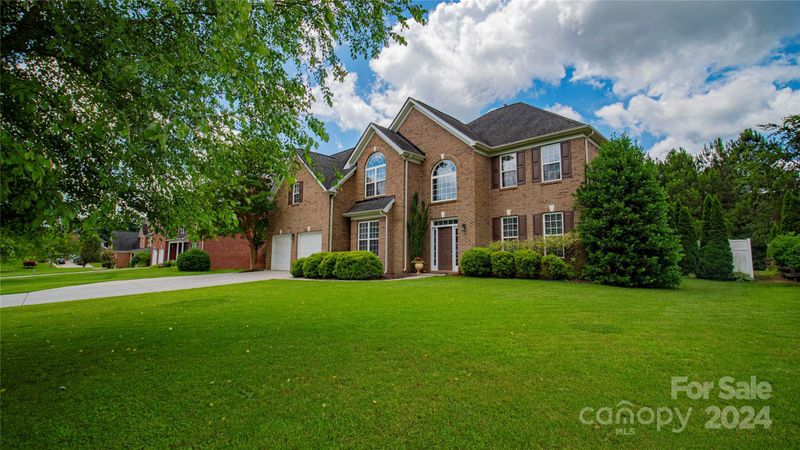 179 Winter Flake Dr, Statesville, NC 28677