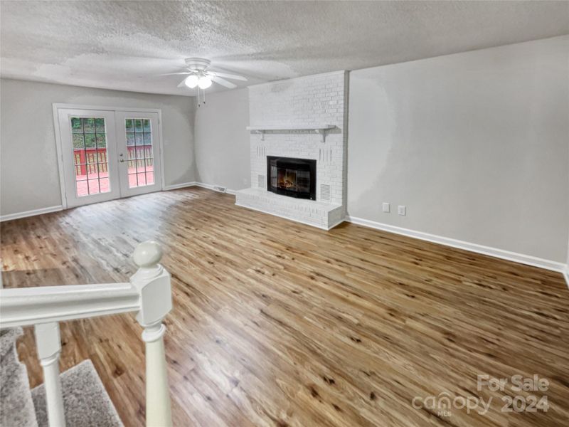 623 Redbird Ln, Gastonia, NC 28056